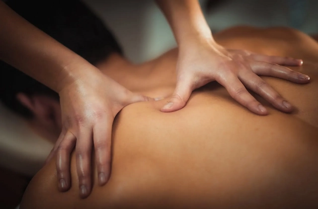 Entspannende Massagetherapie für Körper und Geist